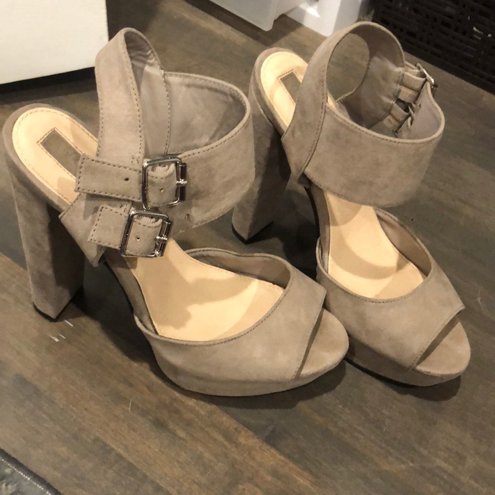 6.5 beige suede platform heel